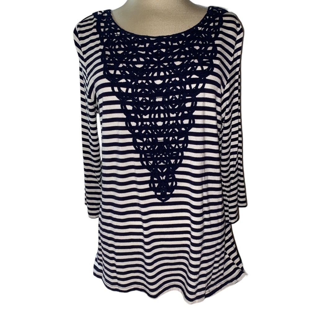 Kaktus blouse high/low 3/4” length sleeves stripes decorated front Size Large
